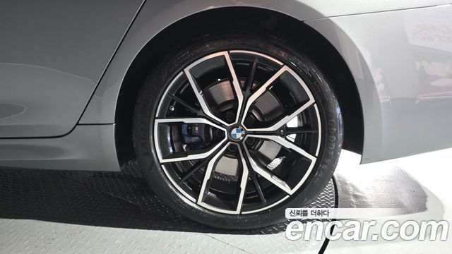 BMW 5-Series 530i M Sport Package
