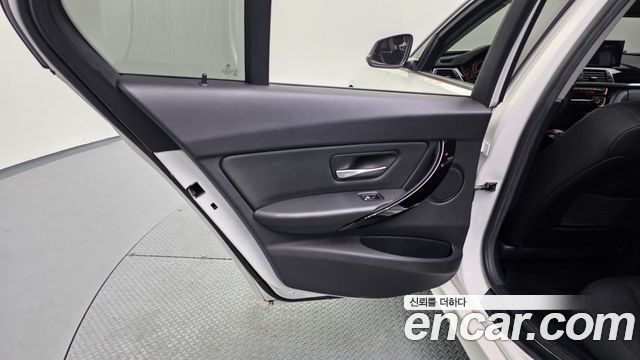 BMW 3-Series 320d