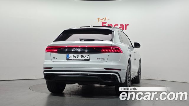 Audi Q8 55 TFSI Quattro Premium