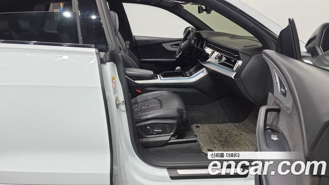 Audi Q8 55 TFSI Quattro Premium