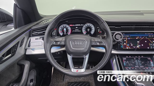 Audi Q8 55 TFSI Quattro Premium