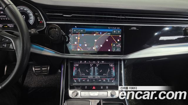 Audi Q8 55 TFSI Quattro Premium
