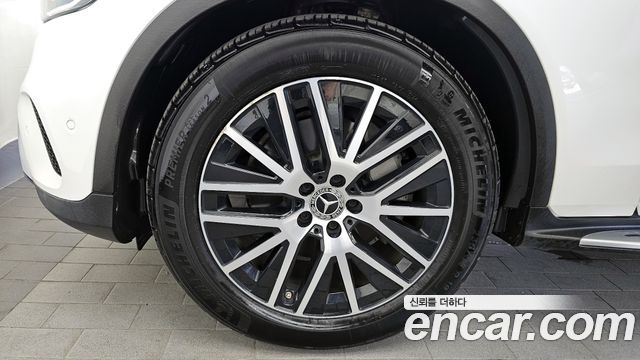 Mercedes-Benz GLC-Class GLC300 4MATIC