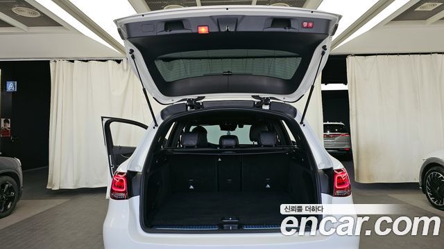 Mercedes-Benz GLC-Class GLC300 4MATIC