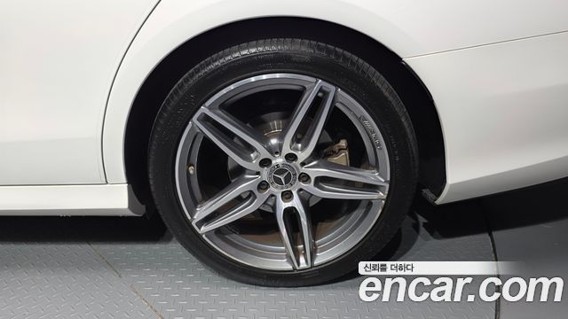 Mercedes-Benz E-Class E300 AMG Line