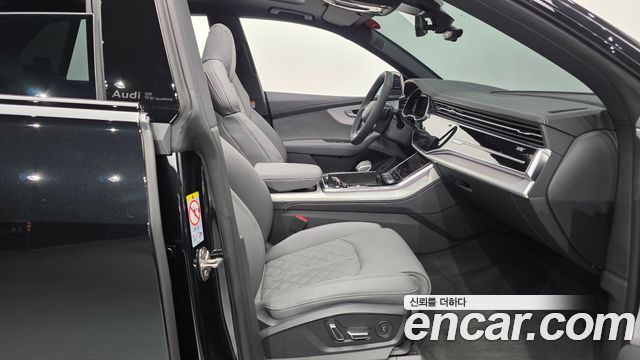 Audi Q8 55 TFSI Quattro Premium