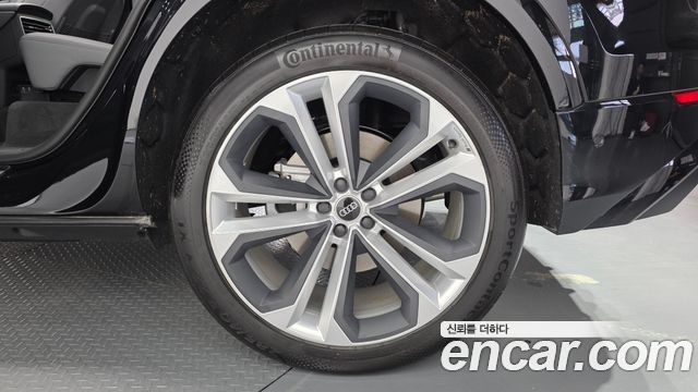 Audi Q8 55 TFSI Quattro Premium