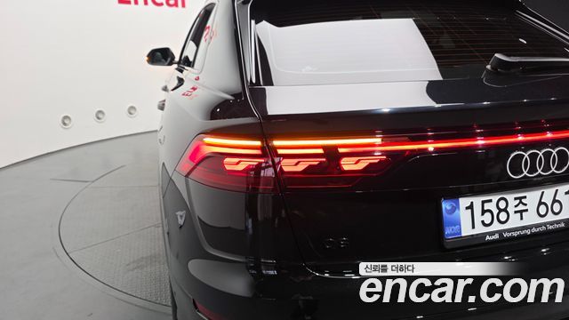 Audi Q8 55 TFSI Quattro Premium
