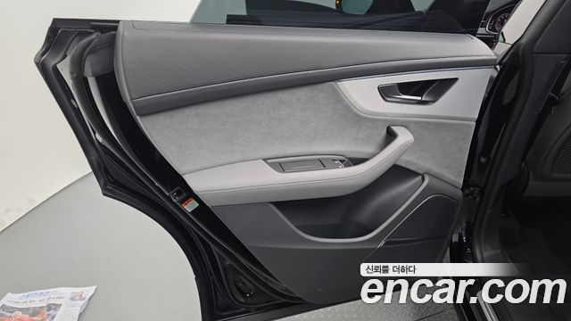 Audi Q8 55 TFSI Quattro Premium