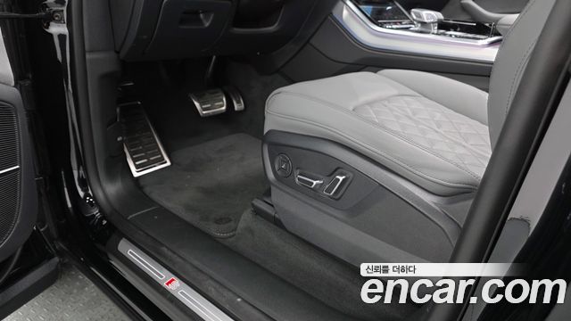 Audi Q8 55 TFSI Quattro Premium