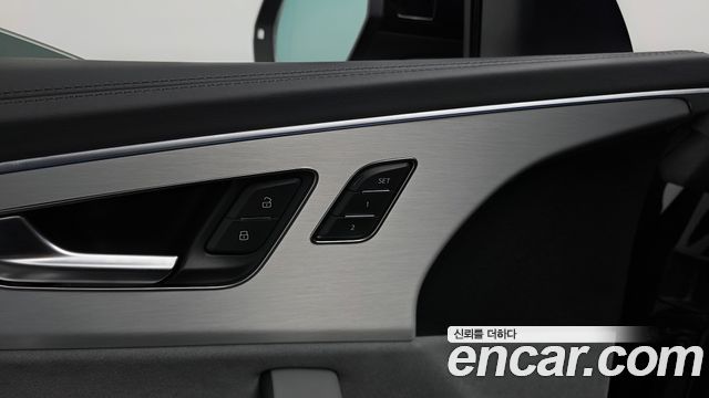 Audi Q8 55 TFSI Quattro Premium