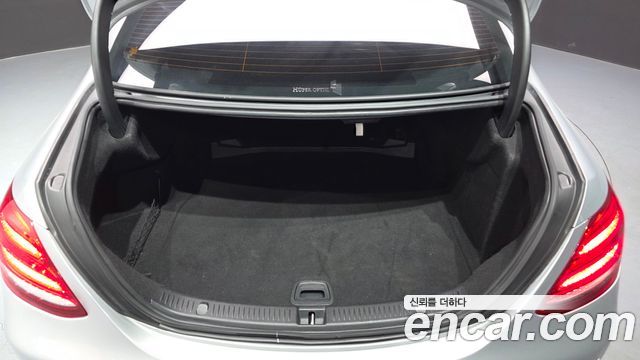 Mercedes-Benz E-Class E300 Avantgarde