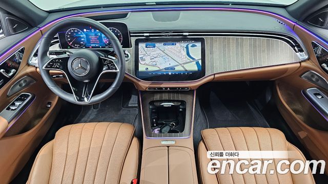 Mercedes-Benz E-Class E300 4MATIC Exclusive