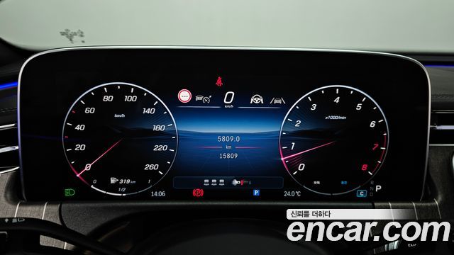 Mercedes-Benz E-Class E300 4MATIC Exclusive