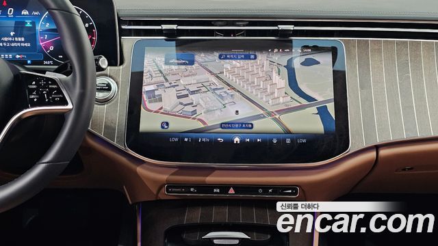 Mercedes-Benz E-Class E300 4MATIC Exclusive