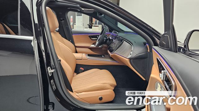 Mercedes-Benz E-Class E300 4MATIC Exclusive