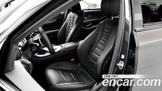 Mercedes-Benz E-Class E350 4MATIC AMG Line
