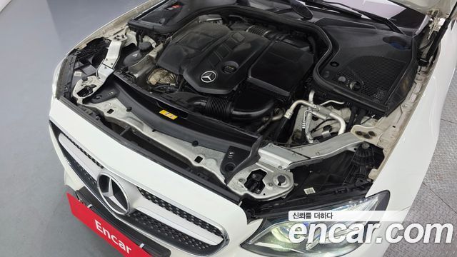 Mercedes-Benz E-Class E220d Coupe
