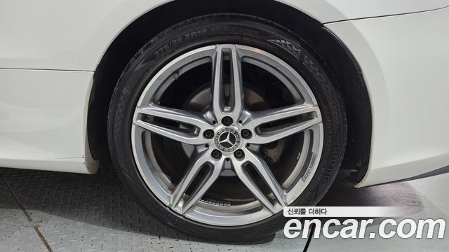 Mercedes-Benz E-Class E220d Coupe