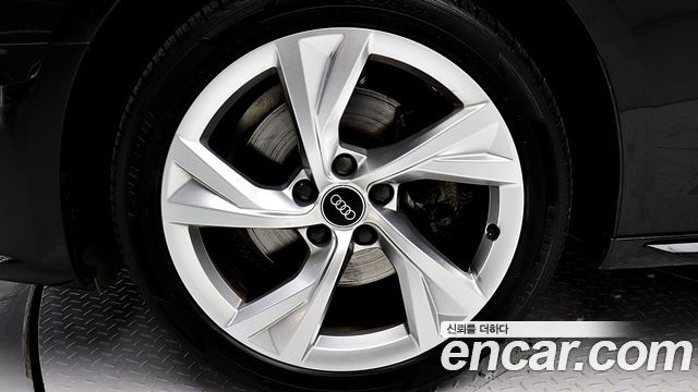 Audi A4 40 TFSI Premium