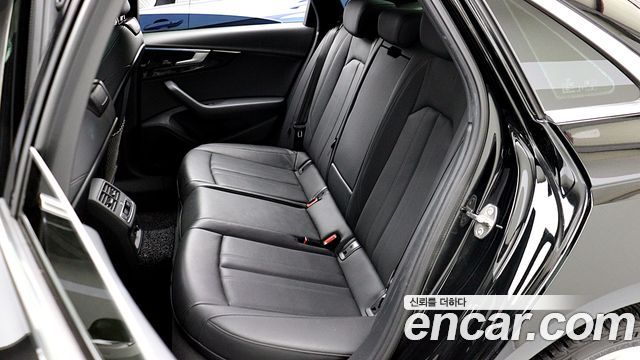 Audi A4 40 TFSI Premium