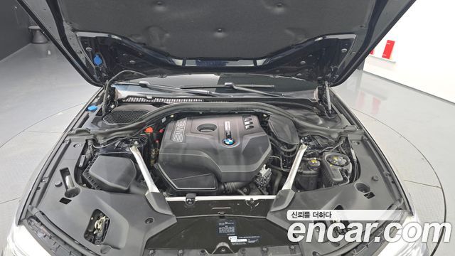 BMW 5-Series 530i xDrive M Sport Package Plus