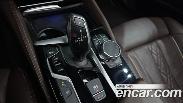 BMW 5-Series 530i xDrive M Sport Package Plus