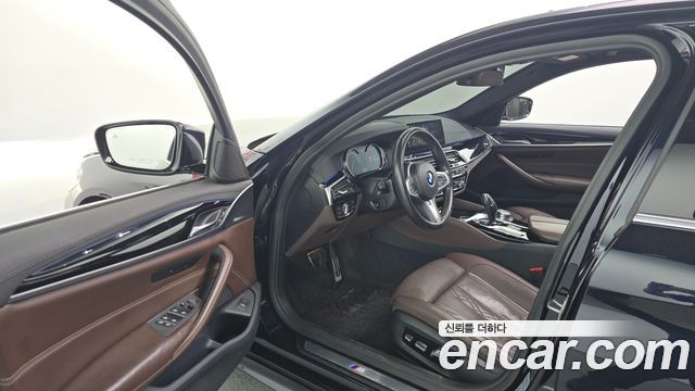 BMW 5-Series 530i xDrive M Sport Package Plus
