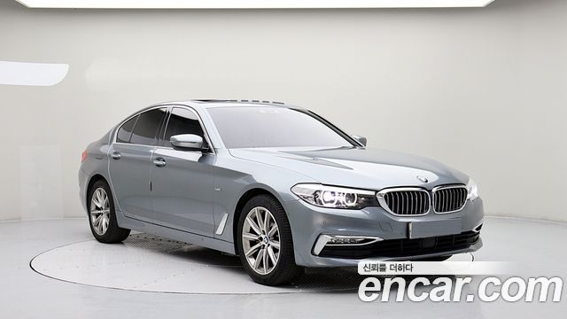 BMW 5-Series 520i Luxury