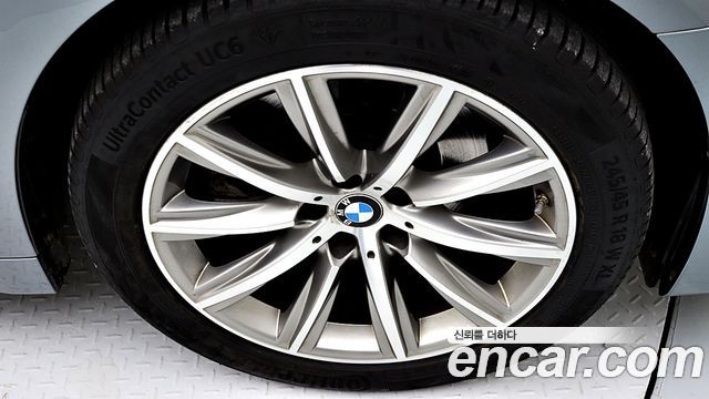 BMW 5-Series 520i Luxury