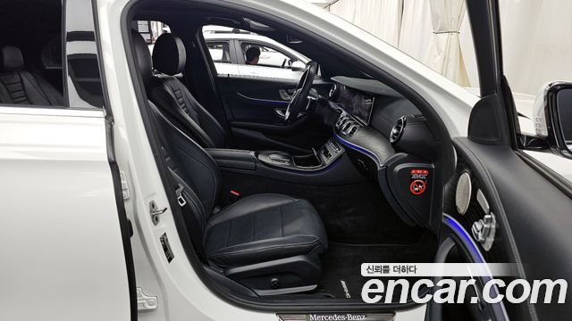 Mercedes-Benz E-Class E220d 4MATIC AMG Line