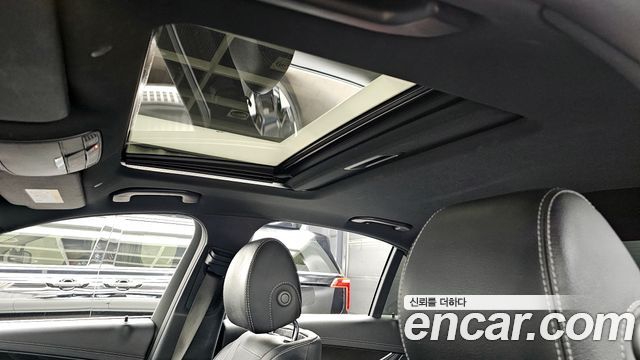Mercedes-Benz E-Class E220d 4MATIC AMG Line