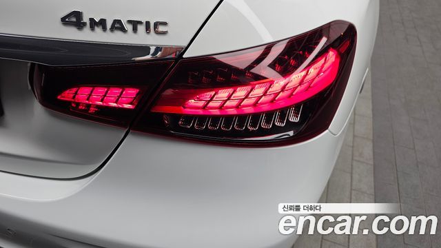 Mercedes-Benz E-Class E220d 4MATIC AMG Line