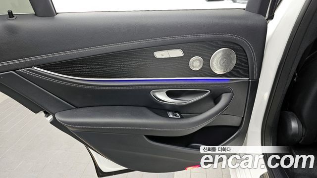 Mercedes-Benz E-Class E220d 4MATIC AMG Line
