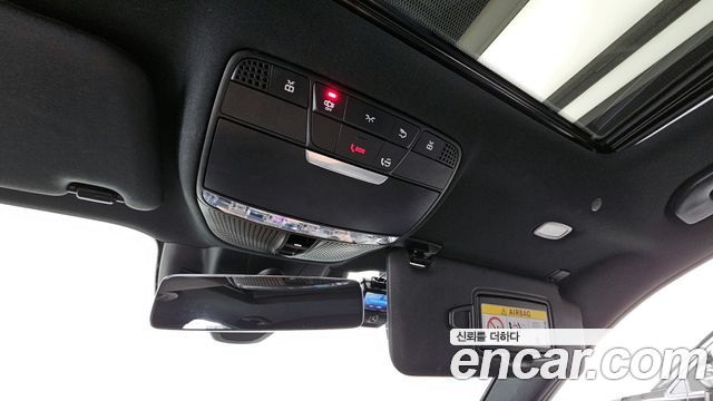 Mercedes-Benz E-Class E220d 4MATIC AMG Line