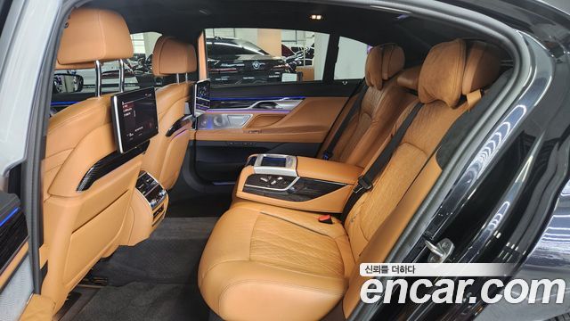 BMW 7-Series 740Li xDrive M Sport Package