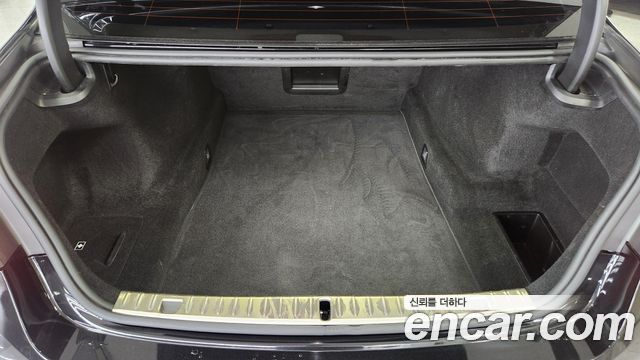 BMW 7-Series 740Li xDrive M Sport Package