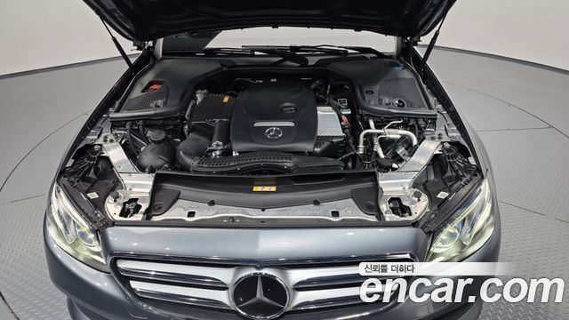 Mercedes-Benz E-Class E300 AV Intelligent Drive