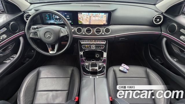 Mercedes-Benz E-Class E300 AV Intelligent Drive