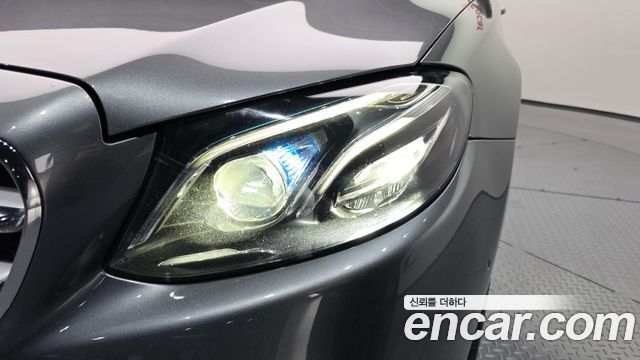 Mercedes-Benz E-Class E300 AV Intelligent Drive