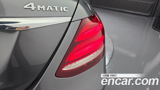 Mercedes-Benz E-Class E300 AV Intelligent Drive