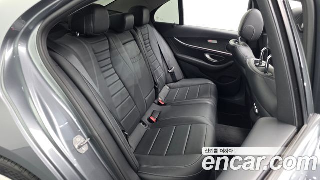 Mercedes-Benz E-Class E300 AV Intelligent Drive