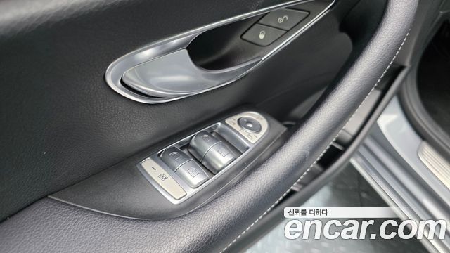 Mercedes-Benz E-Class E300 AV Intelligent Drive