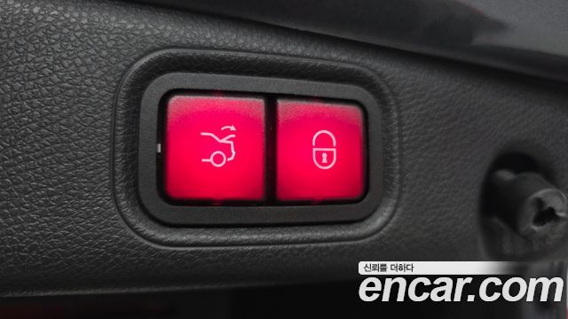 Mercedes-Benz E-Class E300 AV Intelligent Drive