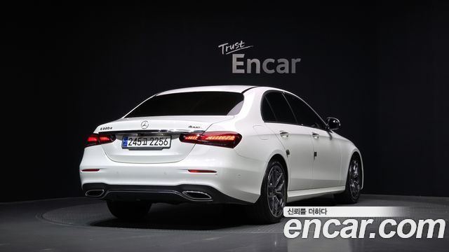 Mercedes-Benz E-Class E220d 4MATIC AMG Line