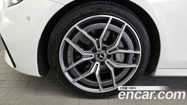 Mercedes-Benz E-Class E220d 4MATIC AMG Line