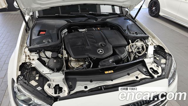 Mercedes-Benz E-Class E220d 4MATIC AMG Line