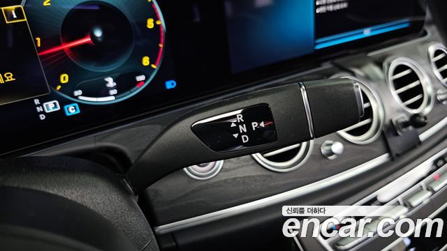 Mercedes-Benz E-Class E220d 4MATIC AMG Line