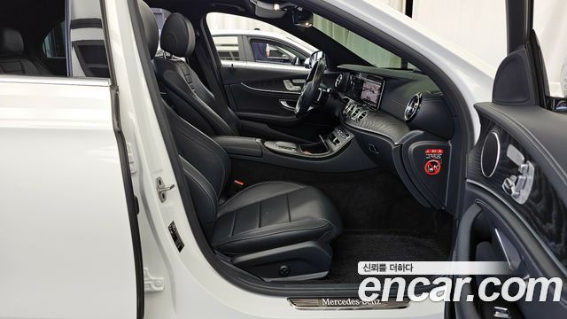 Mercedes-Benz E-Class E220d 4MATIC AMG Line