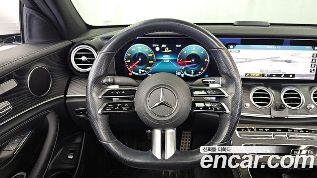 Mercedes-Benz E-Class E220d 4MATIC AMG Line